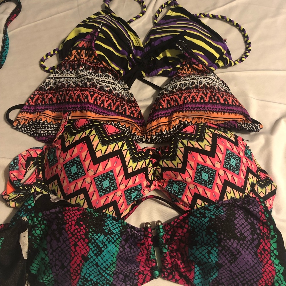 4 size L swim tops